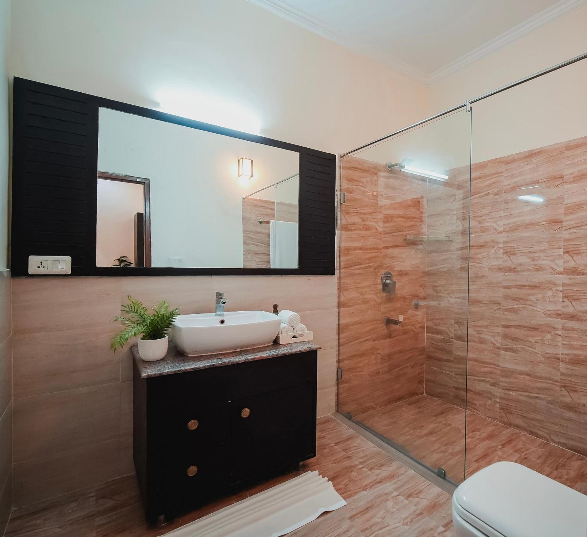 Silver Leaf Apartments Amritsar Ngoại thất bức ảnh