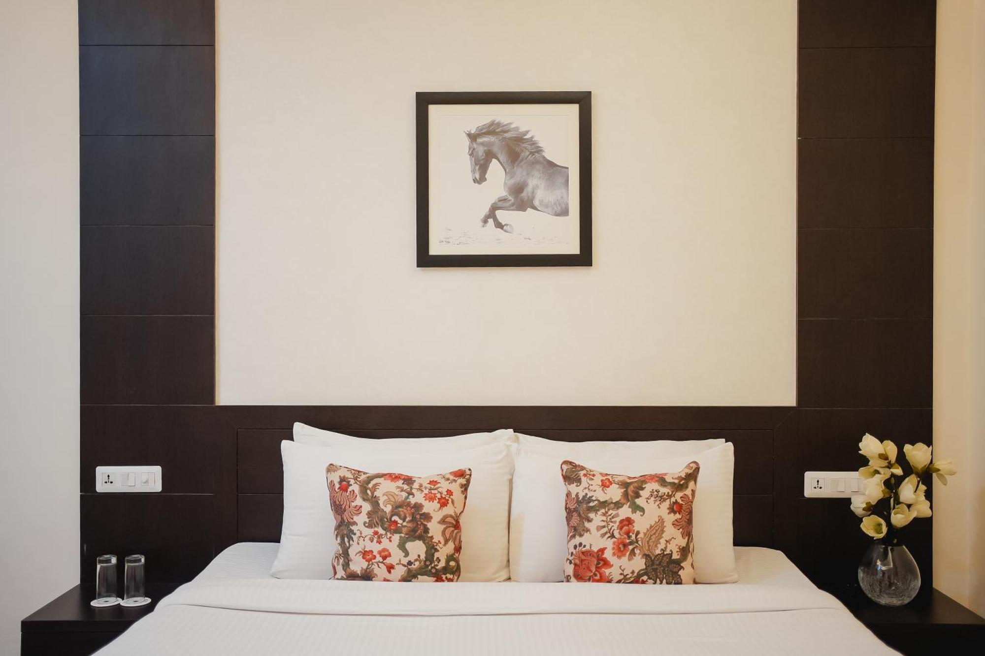 Silver Leaf Apartments Amritsar Ngoại thất bức ảnh