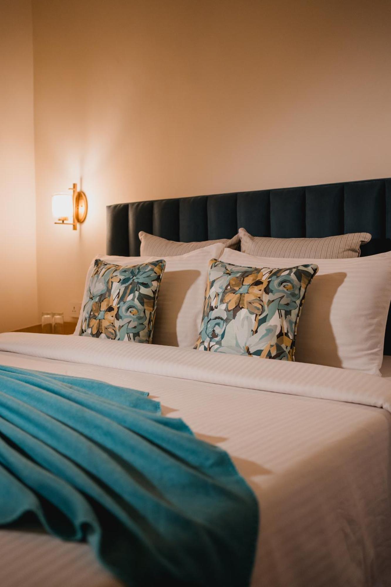 Silver Leaf Apartments Amritsar Ngoại thất bức ảnh